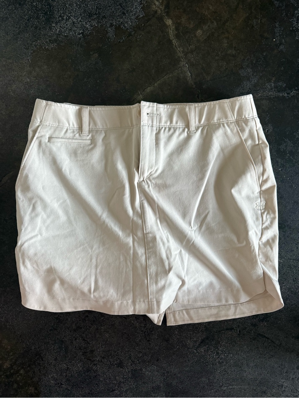 Under Armour Light Khaki / Beige golf skort